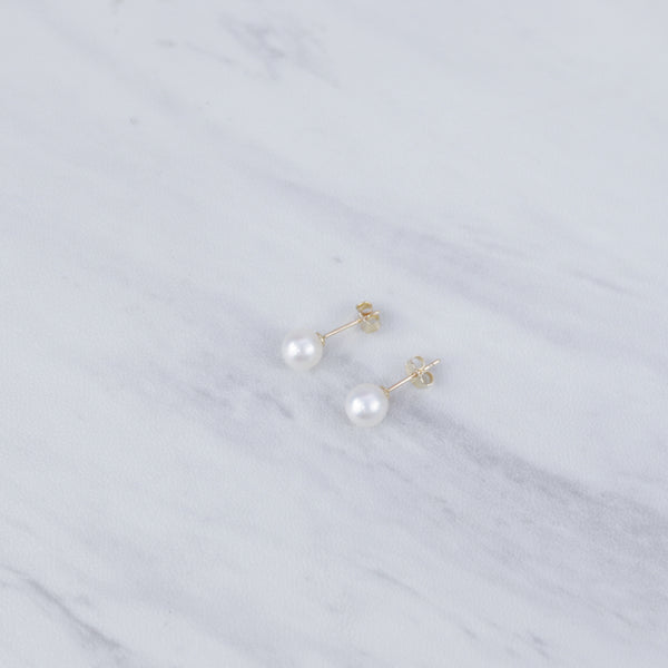 Simple Pearl Stud Earrings